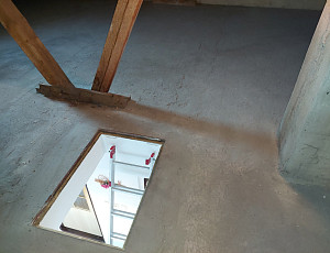 Zateplení patrového domu pomocí foukané izolace